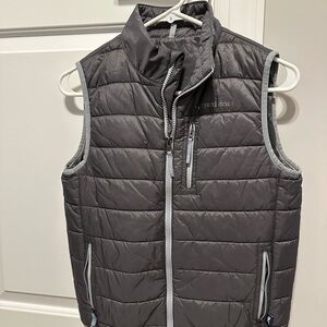 Vineyard Vines boys vest